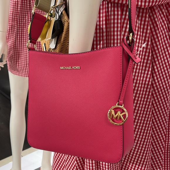 Michael Kors Jet Set Travel Small Messenger Crossbody Bag
Electric Pink 
NWT - Picture 14 of 16